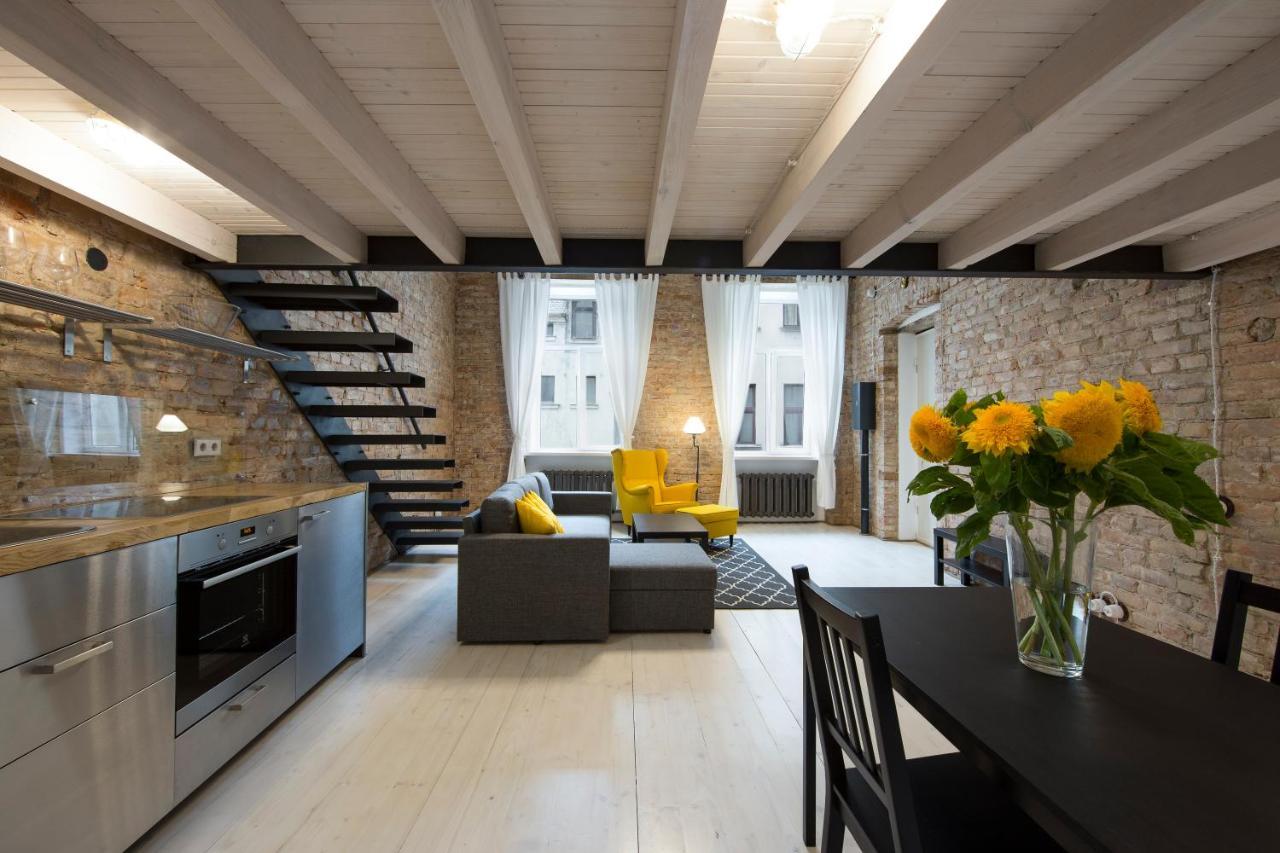 Stylish Studio Apartment In The Heart Of Riga Buitenkant foto
